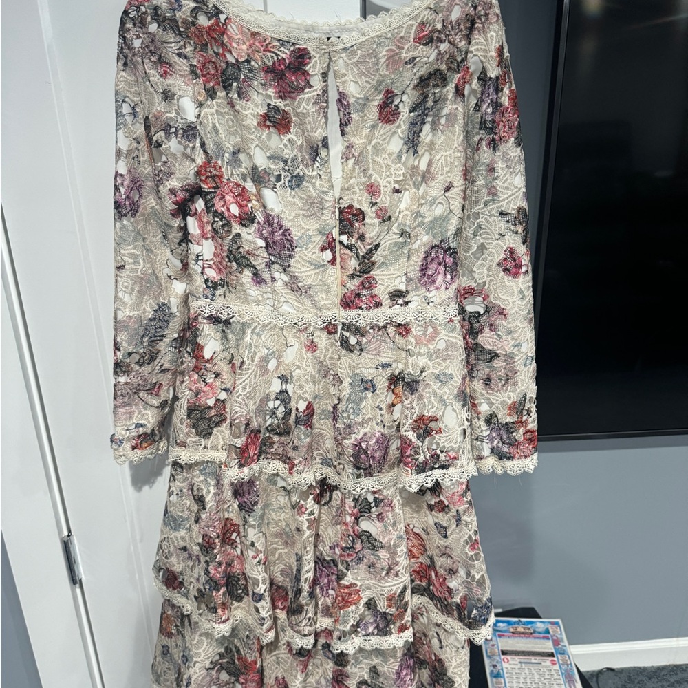 MARCHESA NOTE | Floral Lace Tiered Dress | long sleeves midi dress | size 6 - Picture 5 of 5